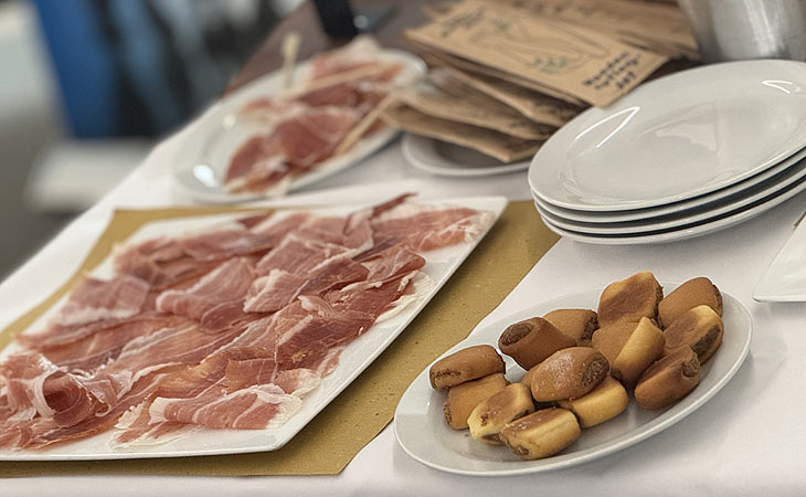 Friaul-Julisch Venetien zu Gast in Bayern: luftgetrockneter San Daniele-Schinken (©Foto: Martin Schmitz) 